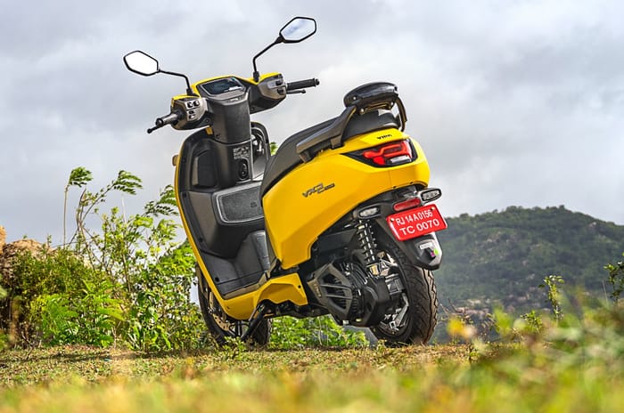 Vida VX2 left rear static in field